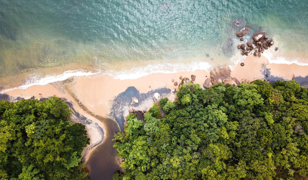 Passeios-para-fazer-de-graça-na-ilha-grande